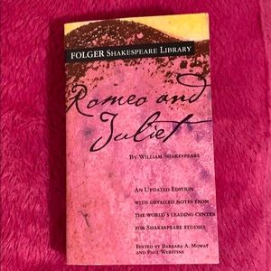Romeo & Juliet by William Shakespeare